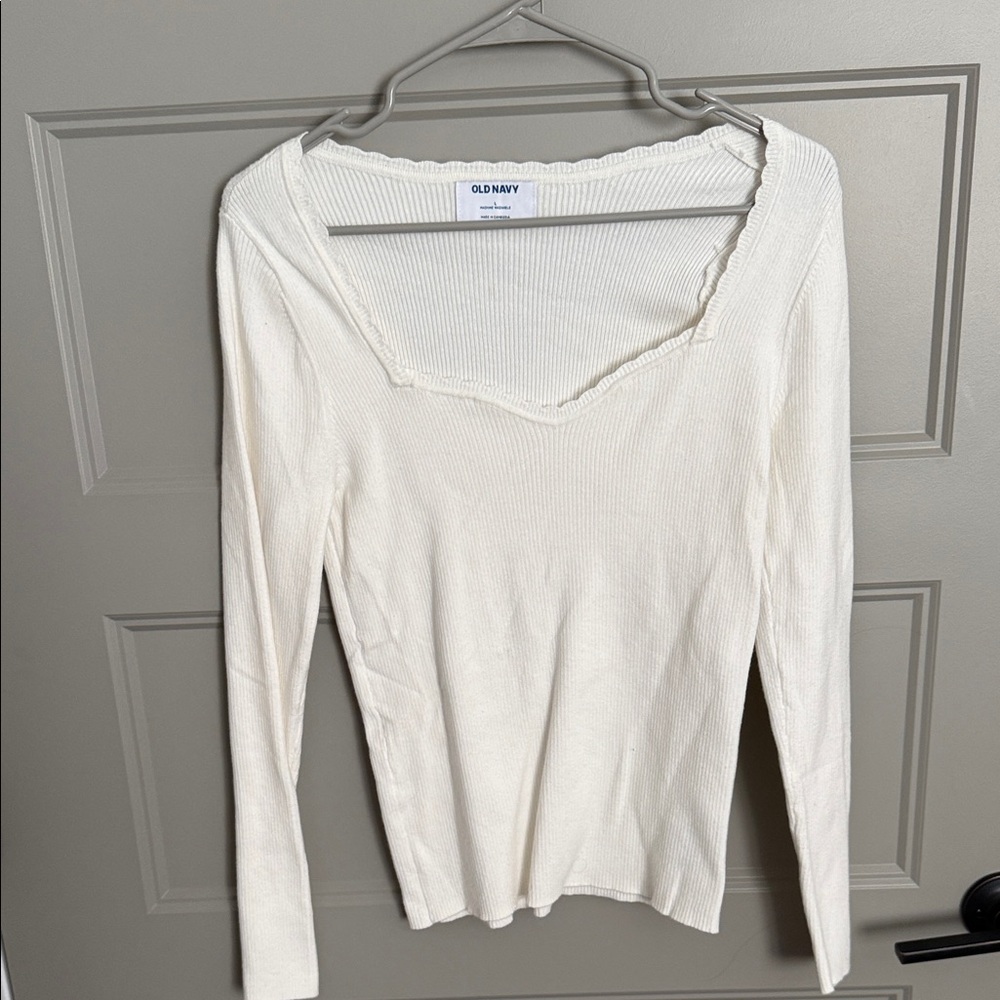 Old Navy Women's Ivory Long Sleeve Tee
